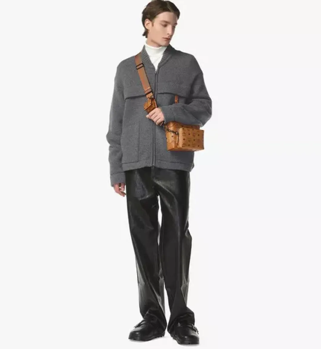 Klassik Multifunction Crossbody In Visetos